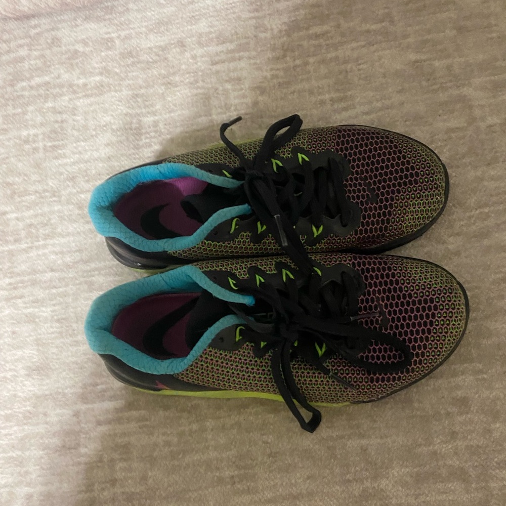 Nike Metcons - Picture 2 of 3